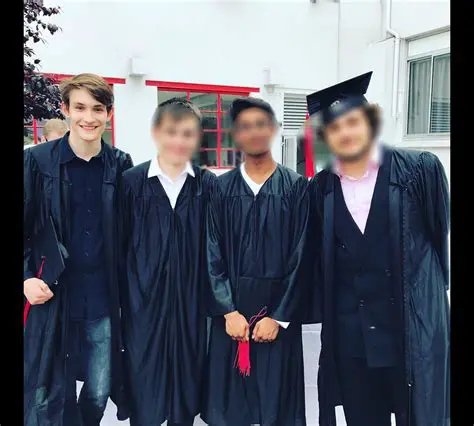 Aurélien Enthoven : L'Ascension d'une Figure Multi-Facettes entre Musique, Études et Réseaux Sociaux