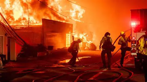Breaking News: Los Angeles Firefighters Battle Major Blaze - Updates and Impact