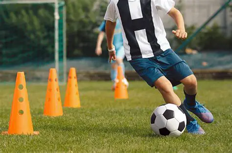 Cara Bermain Bola yang Benar