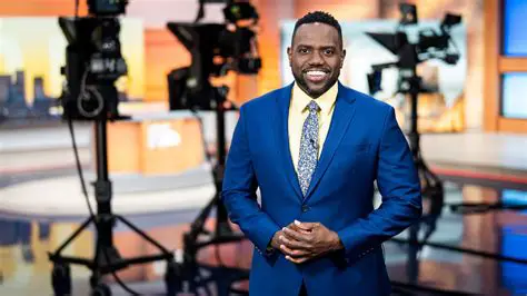 Unveiling the Voices: The Leading Male News Presenters of Channel 24