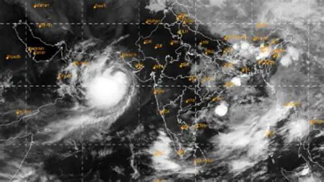 Cyclone News Today Gujarat: Latest Updates and Preparedness