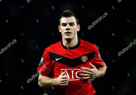 Darron Gibson: The Midfield Maestro's Journey from Manchester United to International Acclaim