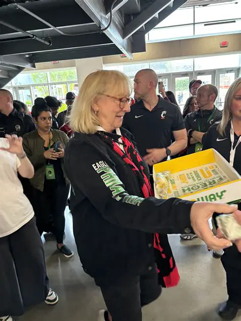 Travis Kelce's Mom, Donna Kelce, Hospitalized: Family and Fans Send Well Wishes