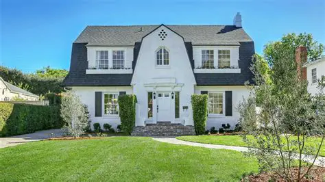 Dutch Colonial Architectural Style Characteristics