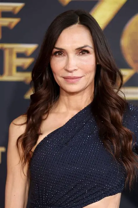 Famke Janssen: Van Bondgirl tot Actieheldin en Daarbuiten
