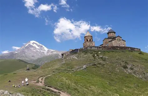 Georgia: Kaukasuksen Helmi – Historia, Kulttuuri ja Ainutlaatuinen Matkakohde