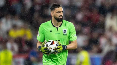 Giorgi Mamardashvili: Georgian Goalkeeper's Ascent to La Liga Stardom