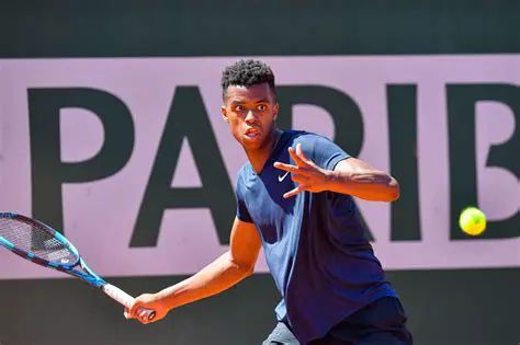 Giovanni Mpetshi Perricard : L'Étoile Montante et le Futur du Tennis Français