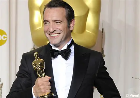Jean Dujardin : L'Icône Française de l'Écran, de la Comédie à l'Oscar