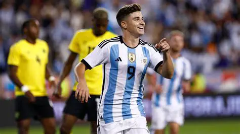 Julián Álvarez: A Joia Argentina em Ascensão no Futebol Mundial