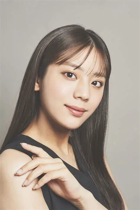 貴島明日香：多才な魅力で輝く新時代のアイコン、その人気の秘密に迫る