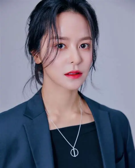 김주연, 그녀의 삶과 예술 세계: 한국 무용의 혁신을 이끌다