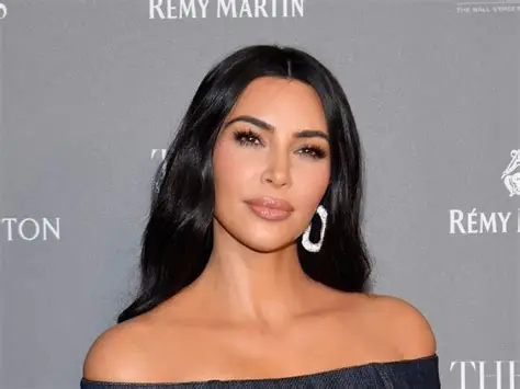 Kim Kardashian: L'Impératrice des Médias, du Business et de l'Influence Moderne