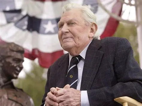 Mengungkap Kehidupan dan Karya Komedian dan Penulis Amerika yang Berpengaruh