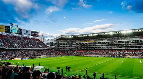 LDU Quito vs. Barcelona SC: A Clásico del Astillero que Define el Rumbo del Fútbol Ecuatoriano