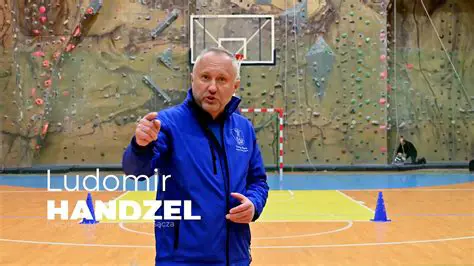 Ludomir Handzel: Kim Jest, Kariera i Wpływ na Nowy Sącz