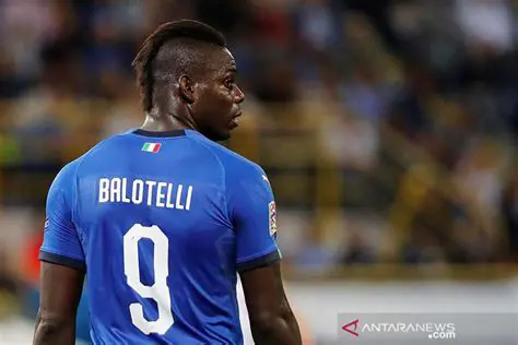 Mario Balotelli: Karir Kontroversial, Kontroversi di Lapangan, dan Kehidupan di Luar Sepak Bola