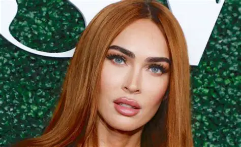Megan Fox: Od Ikony Ekranu do Aktywistki – Analiza Ewolucji Gwiazdy Hollywood