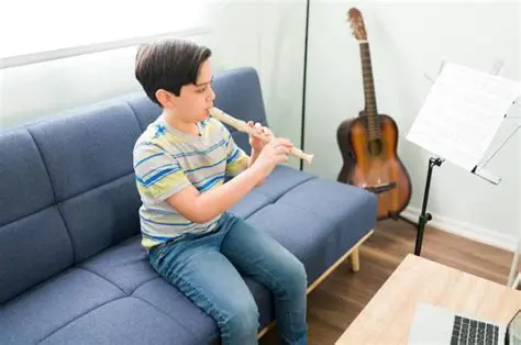 Mempelajari cara memainkan alat musik