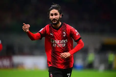 Milan - Fiorentina : Analyse Complète du Choc Italien, Pronostics et Enjeux