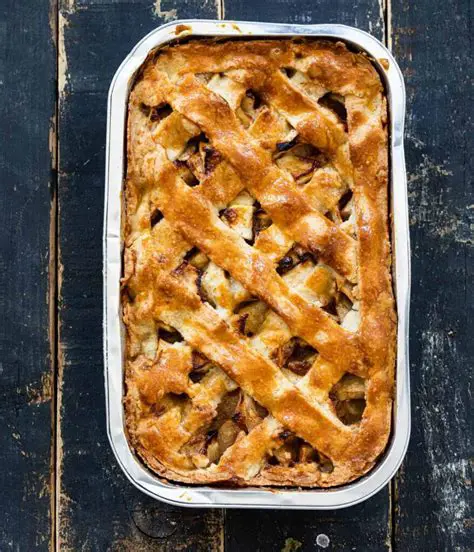 Unveiling the Culinary Masterpiece: Miljuschka's Legendary Thousand-Layer Apple Pie