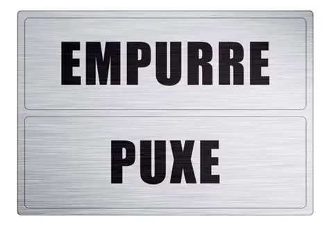 Para de rodar e pede que a empurrem de vta para casa