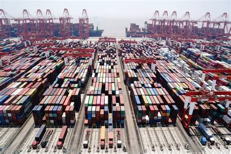Pelabuhan Shanghai: Pusat Perdagangan Global dan Inovasi Logistik