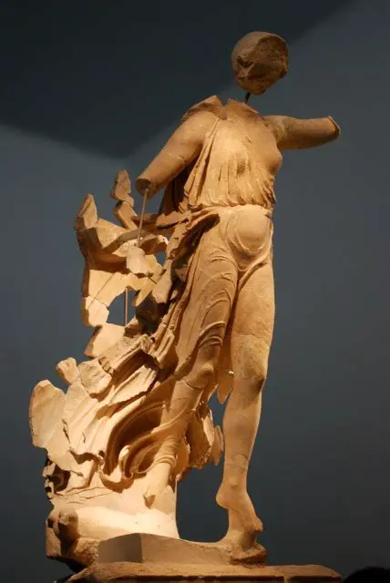 Piecing Together the Fragments of Your Own Past