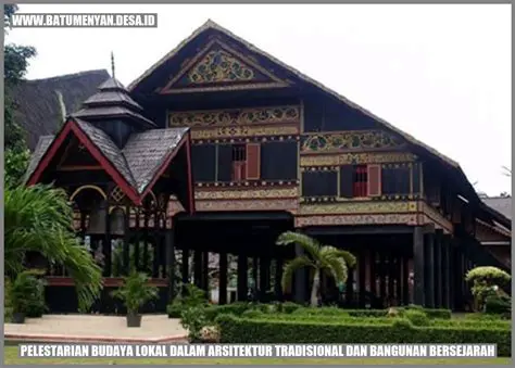 Pola Lantai di Samping Bangunan Tradisional