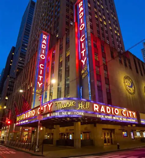 Radio City Music Hall: Storia Iconica, Spettacoli Indimenticabili e Magia di New York