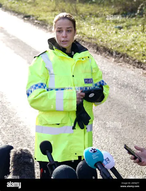 Rebecca Hall: Od Britské Scény k Hollywoodským Hvězdám a Režii