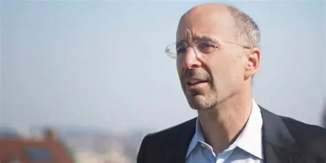 Robert Malley : Analyse d'une Figure Clé de la Diplomatie Américaine et ses Récentes Controverses