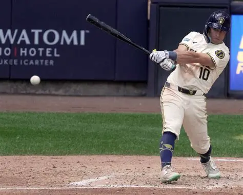 Sal Frelick: The Milwaukee Brewers' Dynamic Outfielder Making Waves in MLB