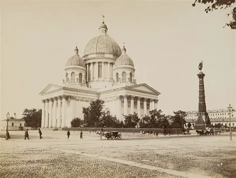 St. Petersburg: Eine Stadt voller Geschichte, Kultur und Schönheit