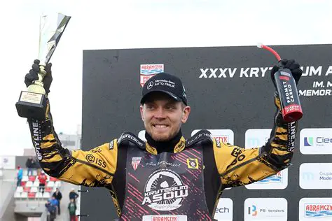 Szymon Woźniak: Kariera, Sukcesy i Przyszłość Polskiego Żużlowca