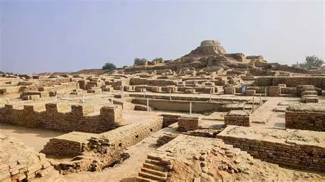 The Discovery of the Great Wall of Mohenjo Daro