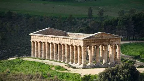 The Influence of Ancient Greek and Roman Architecture