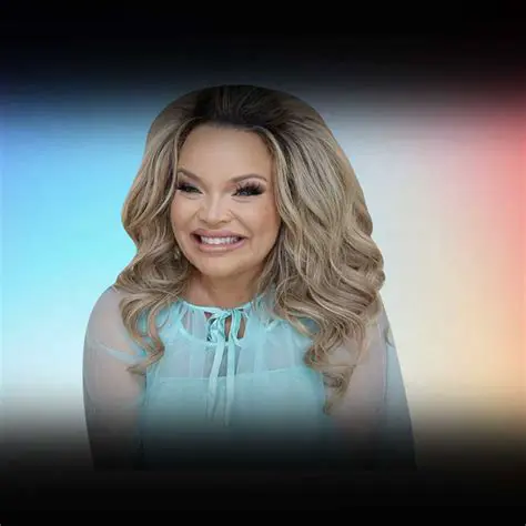 تريشا بايتاس: الأيقونة الرقمية للجدل والتجدد المستمر