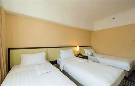 荃灣地標：悅來酒店的都市綠洲與多元體驗