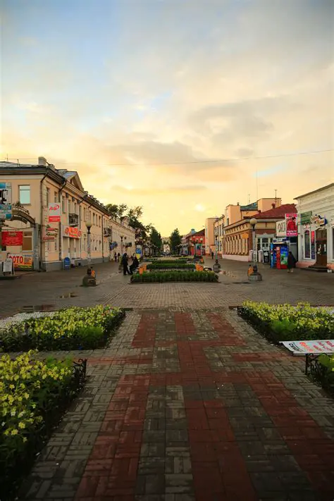 Улан-Удэ: Жемчужина Бурятии, Город на Перекрестке Культур и Истории