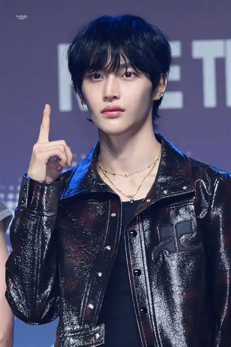 원빈: 신비주의를 벗고 스크린으로 돌아올까? 그의 복귀 가능성과 팬들의 기대